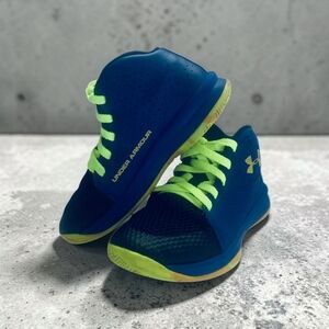 Under Armour sneaker shoes